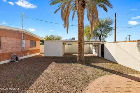 Exterior - 2439 E 8th St, Tucson, AZ 85719 photo 7 of 10