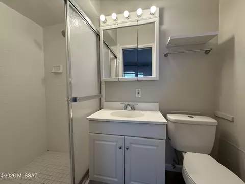 Bath - 2439 E 8th St, Tucson, AZ 85719 photo 1 of 1