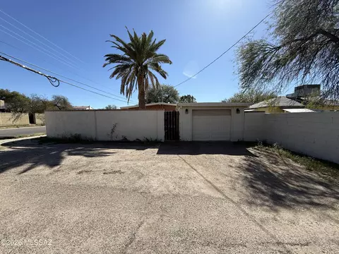 Exterior - 2439 E 8th St, Tucson, AZ 85719 photo 8 of 10