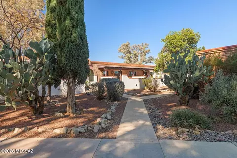 348 S Paseo Lobo #C, Green Valley, AZ 85614