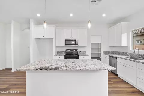 Kitchen - 3180 E Andrada Rd, Vail, AZ 85641 photo 6 of 6