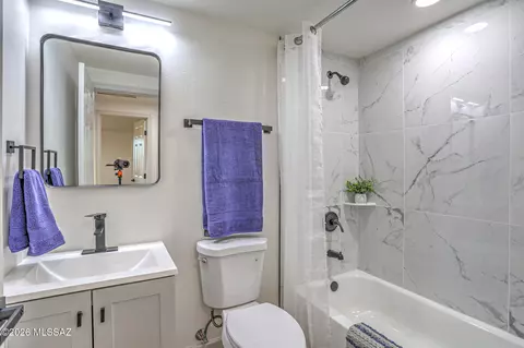 Bath - 2103 E 33rd St, Tucson, AZ 85713 photo 3 of 4