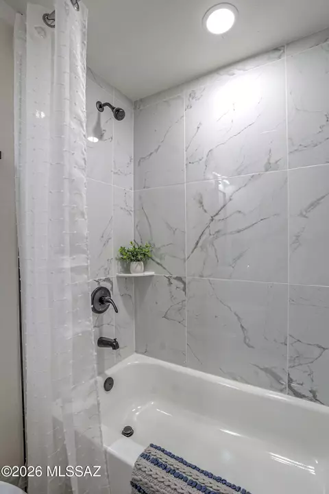 Bath - 2103 E 33rd St, Tucson, AZ 85713 photo 4 of 4