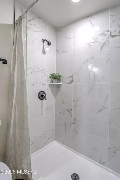 Bath - 2103 E 33rd St, Tucson, AZ 85713 photo 2 of 4