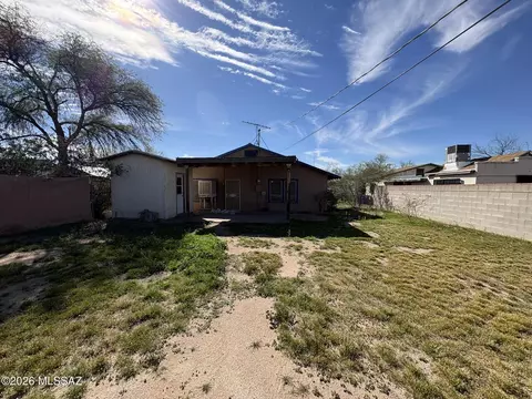 Exterior - 221 E Drachman St, Tucson, AZ 85705 photo 5 of 8