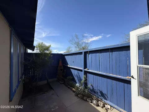 Exterior - 221 E Drachman St, Tucson, AZ 85705 photo 2 of 8