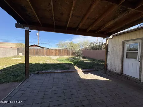 Exterior - 221 E Drachman St, Tucson, AZ 85705 photo 4 of 8
