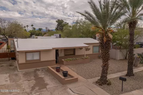 3244 N Cardi Blvd, Tucson, AZ 85716