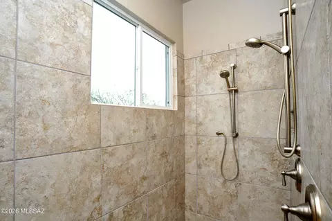 Bath - 10560 E Pinal Vis, Tucson, AZ 85730 photo 1 of 9