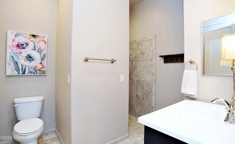 Bath - 10560 E Pinal Vis, Tucson, AZ 85730 photo 6 of 9