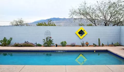 Exterior - 10560 E Pinal Vis, Tucson, AZ 85730 photo 11 of 14