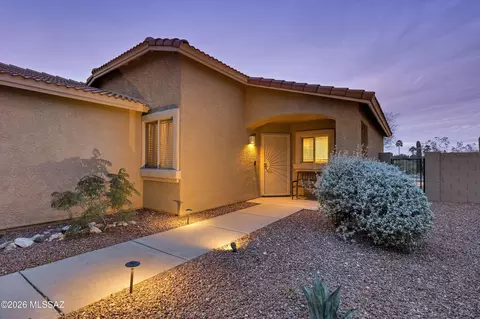 6085 N Panorama View Dr, Tucson, AZ 85704