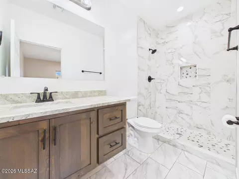 Bath - 31 Elm St, Tucson, AZ 85705 photo 1 of 2
