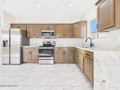 Kitchen - 31 Elm St, Tucson, AZ 85705 photo 4 of 4