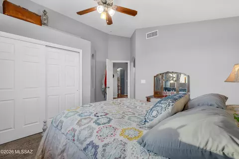 Bedroom - 9908 E Shadow Glen Ct, Tucson, AZ 85748 photo 3 of 5