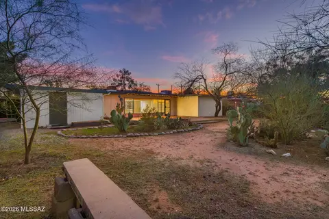 Exterior - 4033 E 3rd St, Tucson, AZ 85711 photo 8 of 10