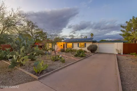 Exterior - 4033 E 3rd St, Tucson, AZ 85711 photo 4 of 10