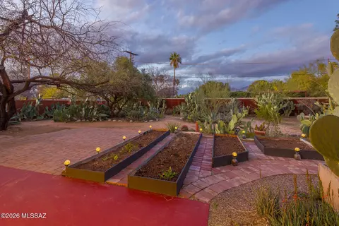 Exterior - 4033 E 3rd St, Tucson, AZ 85711 photo 10 of 10