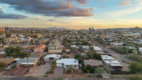 View/Area - 316 E Lester St, Tucson, AZ 85705 photo 4 of 7