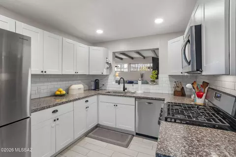 Kitchen - 316 E Lester St, Tucson, AZ 85705 photo 4 of 4
