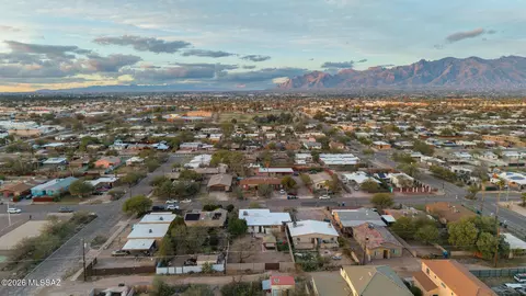 View/Area - 316 E Lester St, Tucson, AZ 85705 photo 5 of 7