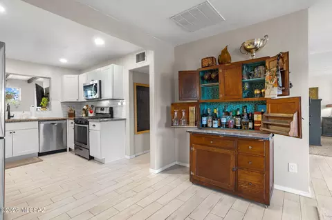 Kitchen - 316 E Lester St, Tucson, AZ 85705 photo 1 of 4