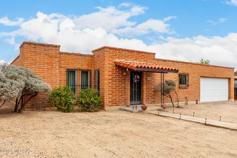 1952 W Brichta Dr, Tucson, AZ 85745