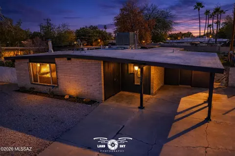 6856 E 45th St, Tucson, AZ 85730