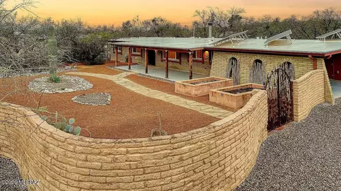 4231 N Bidahochi Dr, Tucson, AZ 85749