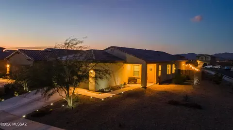 6860 W Jadewood Ln, Tucson, AZ 85757