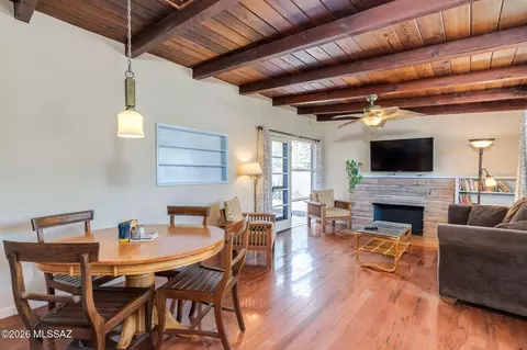 1951 E Greenlee Rd, Tucson, AZ 85719