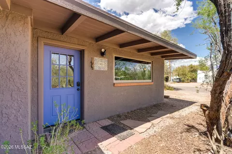 1951 E Greenlee Rd, Tucson, AZ 85719