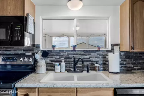 Kitchen - 419 Elgin Rd, Elgin, AZ 85611 photo 1 of 4