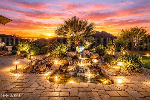 8489 N Lone Ranger Rd, Tucson, AZ 85743