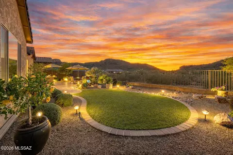 8489 N Lone Ranger Rd, Tucson, AZ 85743