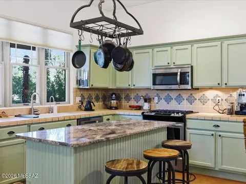 Kitchen - 10394 E Seven Generations Way, Tucson, AZ 85747 photo 1 of 7