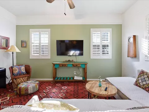 Living - 10394 E Seven Generations Way, Tucson, AZ 85747 photo 3 of 4
