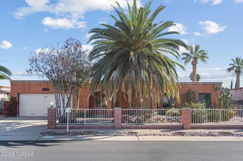 2201 S Aida Ave, Tucson, AZ 85710