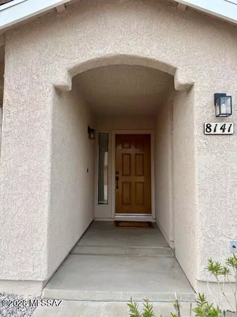 8141 N Streamside Ave, Tucson, AZ 85741