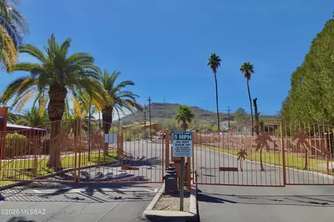 350 N Silverbell Rd #116, Tucson, AZ 85745