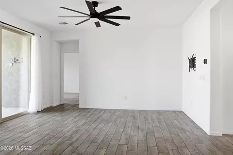 Living - 9785 E Copper Glance Trl, Tucson, AZ 85747 photo 3 of 4