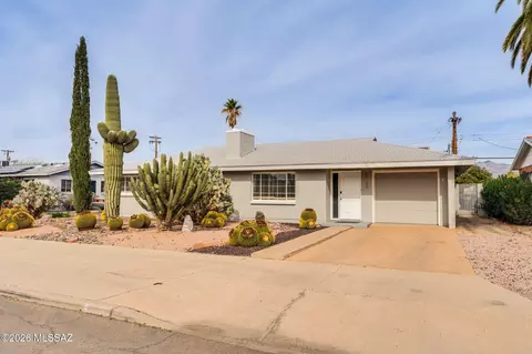 2733 E Manchester St, Tucson, AZ 85716