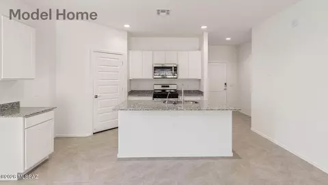 Entry Way - 1084 S Chatfield Ave, Vail, AZ 85641 photo 6 of 27