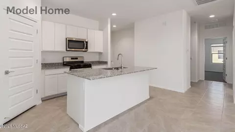 Entry Way - 1084 S Chatfield Ave, Vail, AZ 85641 photo 9 of 27
