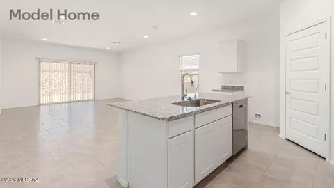 Entry Way - 1084 S Chatfield Ave, Vail, AZ 85641 photo 8 of 27