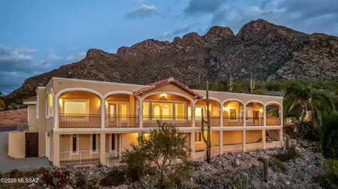 8750 N Glenhurst Pl, Oro Valley, AZ 85704