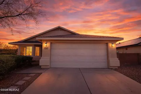 8170 E Sundew Dr, Tucson, AZ 85710
