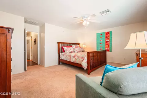 Bedroom - 13655 E Shadow Pines Ln, Vail, AZ 85641 photo 3 of 9
