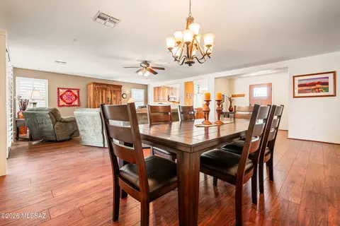 Dining - 13655 E Shadow Pines Ln, Vail, AZ 85641 photo 2 of 4