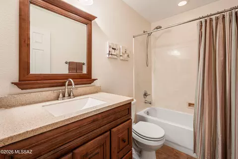 Bath - 13655 E Shadow Pines Ln, Vail, AZ 85641 photo 3 of 3